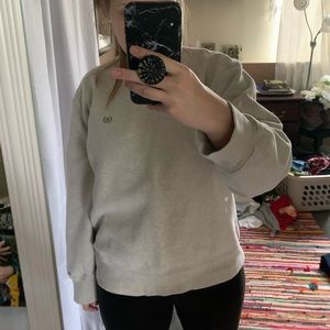 Cute cream crew neck sweatshirt XL⭐️